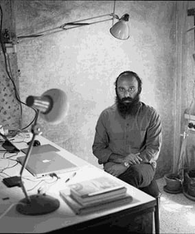 ARTIST SHREYAS KARLE TAKES OVER THE WINDOWS OF SPLENDOUR