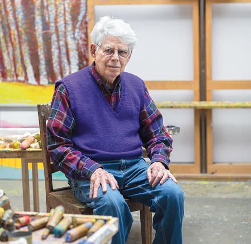 Photo of Wolf Kahn in his New York City studio by Christopher Burke Studio, 2019. Courtesy of Miles McEnery Gallery.