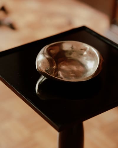 dezeen, Simone Bodmer-Turner showcases 'talismans of memory' at New York exhibition