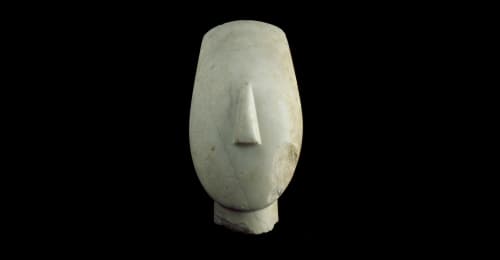 Tête d'une idole cycladique (Head of a Cycladic idol) 2500–2000 B.C. Marble Collection Musée du Louvre, Paris Photo © Musée du Louvre, Dist. RMN-Grand Palais / Daniel Lebée / Carine Déambrosis