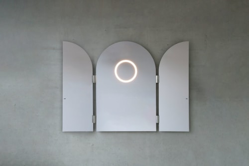 Jesse Visser Triptych XL Polished stainless steel, dimmable led light 165 x 230 cm
