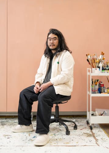 Arturo Kameya in his studio, Amsterdam (NL), 2023 | Photo by Jonathan de Waart
