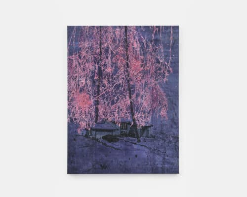 Michael Raedecker "quiet boom", 2022. Laser printer pigment transfer, dispersion, acrylic and thread on canvas 127.5 x 96 cm | 50 1/4 x 37 3/4 in | Photo: Ben Westoby