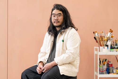 Arturo Kameya in his studio, Amsterdam (NL), 2023 | Photo: Jonathan de Waart