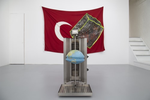 Volkan Diyaroğlu , I exhibit, therefore I die