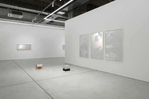 Installtion view, Miya Ando, Mugetsu (Invisible Moon), 2021. Courtesy of MAKI Gallery.