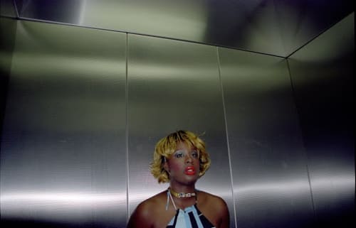 IN MICKALENE THOMAS’S AWE-INSPIRING PORTRAITS, A MEANINGFUL REFLECTION OF BLACK WOMEN IN ART