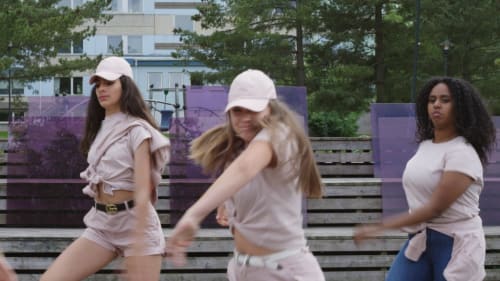 Johanna Billing, In Purple, 2019, HD video, 12 min loop, still. Courtesy the artist and Hollybush Gardens, London.