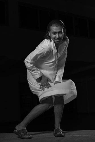 Adel Abidin. Cover-Up!. 2015.