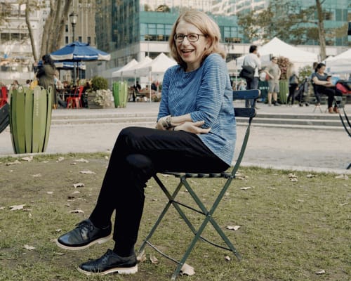Roz Chast in Bryant Park.Credit...Vincent Tullo for The New York Times.