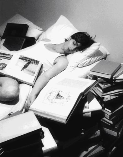 Fotograaf Christopher Smith in zijn slaapkamer/studio