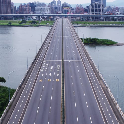 袁廣鳴|日常演習|2018|單頻道錄像|5'57''