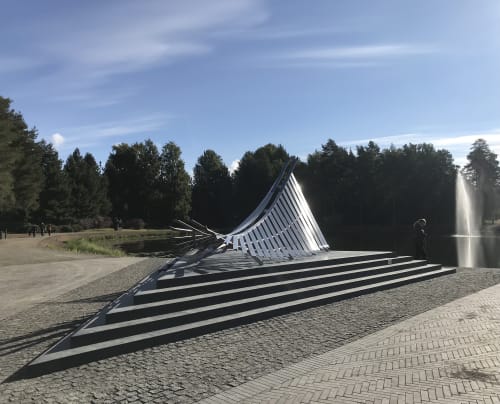 Höyhen, Ph. Merja Vuorinen