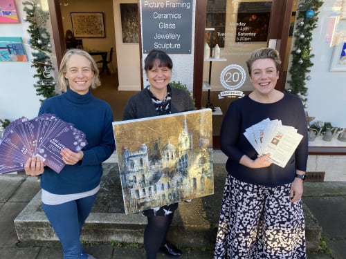 Nicky Laird, Sarah Wiseman and Laura Wiedemann stood outside the Sarah Wiseman gallery.