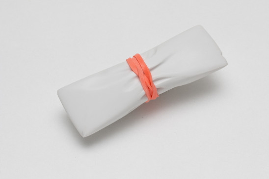 Lin Cheung, Paper and an elastic band
