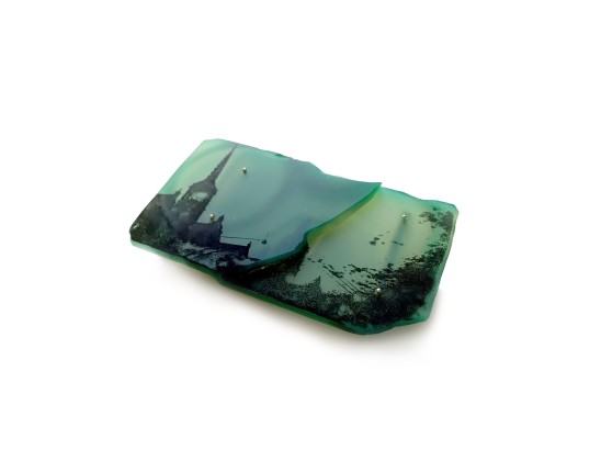 Alejandra Solar Aire Verde, 2017 Brooch Coloured agate, silver and print 7,5 x 4 x 0,5 cm