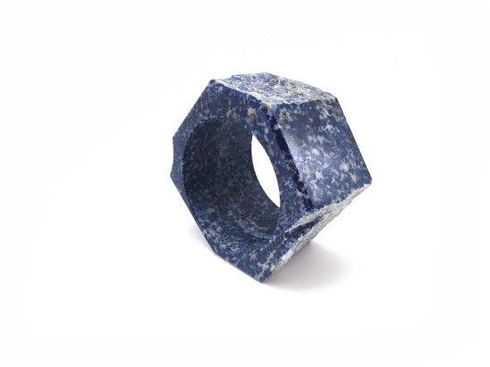 Bernhard Schobinger Lapis bracelet I, 2016 Lapis Lazuli ø 10 cm, h 6 cm