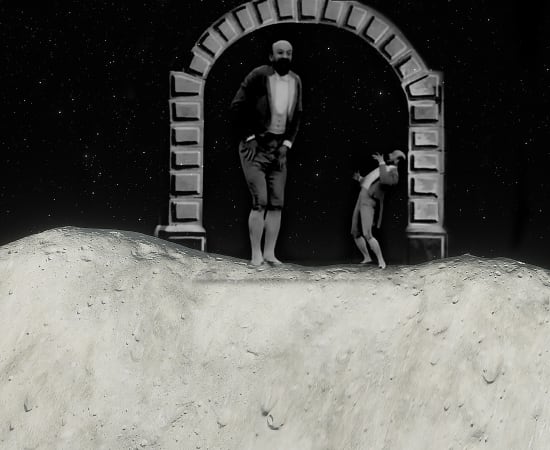 冯冰伊 Feng Bingyi, 空中剧院 - 侏儒与巨人 Theater in the Sky - The Dwarf and the Giant , 2020