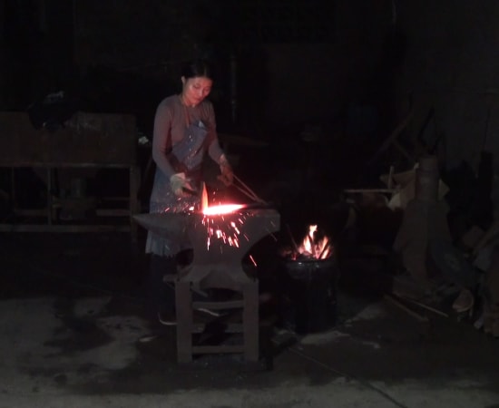 童文敏 Tong Wenmin, 工厂项目-打铁 | Factory Project- Forge Iron, 2016
