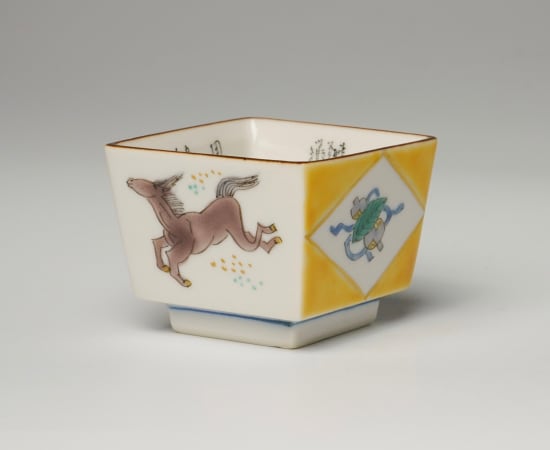 Tamura Keisei 田村敬星, Sake cup with Horse Motif & Microcalligraphy 毛筆細字盃 午歳の画