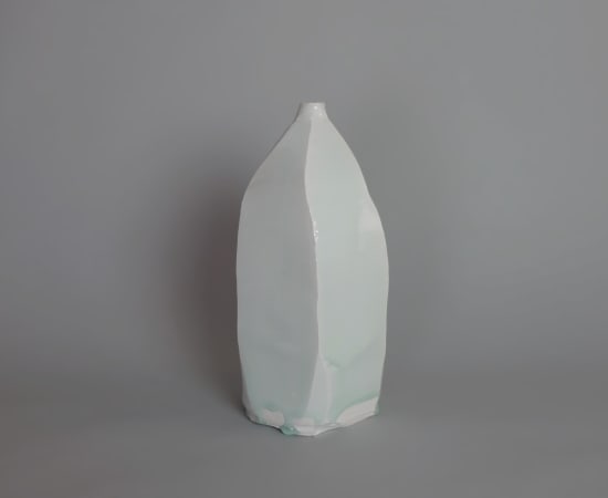 Kato Tsubusa 加藤委, Flower Vase 2, 2019