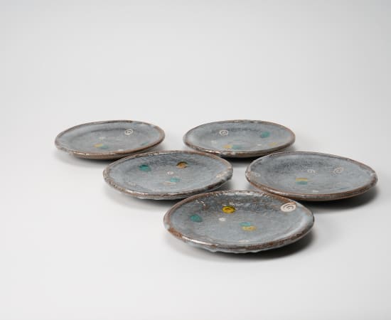 Kato Takuo 加藤卓男, Gray Shino Plates with Whirlpool Drawing, Set of 5