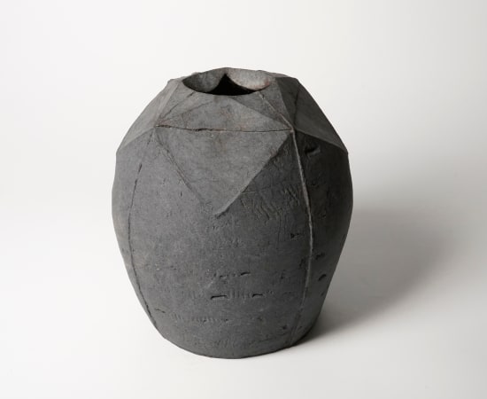 Mori Togaku 森 陶岳, Rectangular Flat Jar 黒備前扁壷, circa 1990
