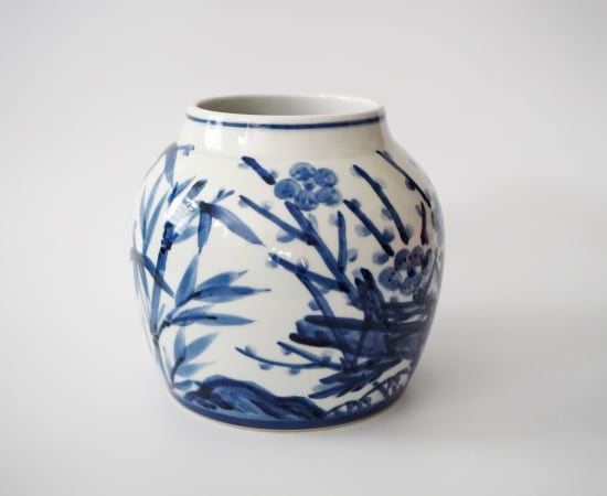 Kondo Yuzo 近藤悠三, Blue and White Jar with Bamboo, Pine and Plum Drawing 三友良寛詩染付壺