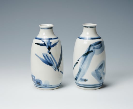 Kondo Yuzo 近藤悠三, Sake Bottle with Bamboo Drawing, Set of 2 竹染付徳利