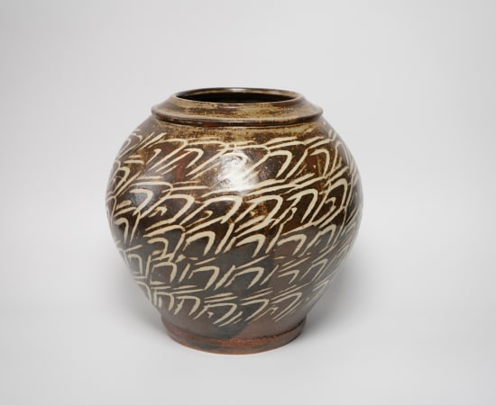 Shimaoka Tatsuzo 島岡達三, Large Jar with Inlay 地釉象嵌印文壺, 1960