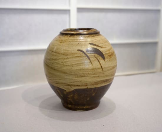 Shimaoka Tatsuzo 島岡達三, Jar with Bamboo leaf impression 刷毛目竹文壺, 1966