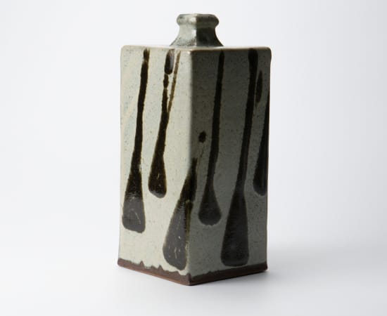 Hamada Shoji 濱田庄司, White-glazed square bottle with black drip