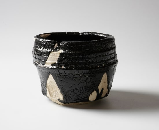 Yamada Kazu 山田和, Hikidashi-kuro teabowl 引出黒茶碗, 1990's