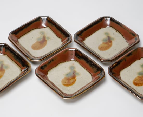 Hamada Shoji 濱田庄司, Set of 5 dishes with persimmon glaze