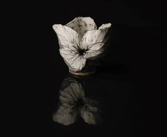 Shingu Sayaka 新宮さやか, No.22 "Calyx" sake cup 萼容 坏, 2024
