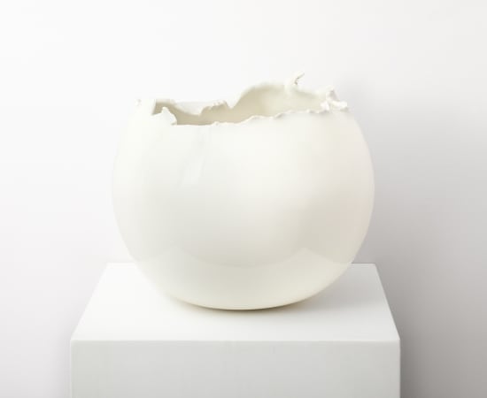 Hiromi Itabashi, White Porcelain Pot 白磁, 2006