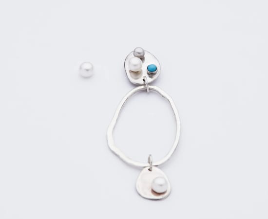 Jesler Muntendam, Form Earring