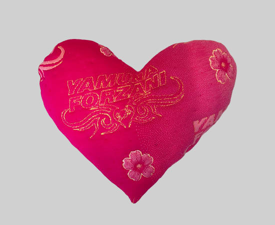 Yamuna Forzani, Large 3D Knitted Heart Pillow