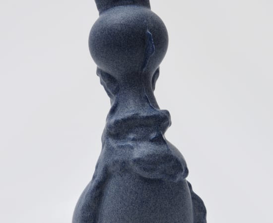 Nadja Schlenker, Curve Vase #13 - blue