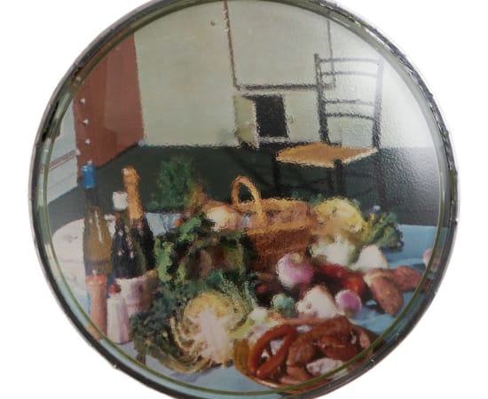 œuvre unique de l'artiste Thomas Mailender rerpésentant une photographie vintage de magazine montée sous un phare de voiture