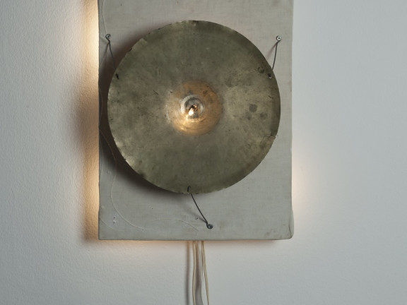 bekkenlamp/ cymbal lamp, 1996