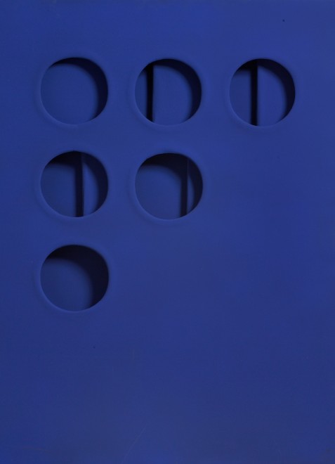 <span class="artist"><strong>Paolo Scheggi</strong></span>, <span class="title"><em>Intersuperficie curva dal blu (Curved Intersurface from Blue)</em>, 1966</span>