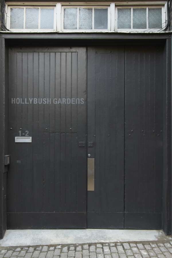 Hollybush Gardens