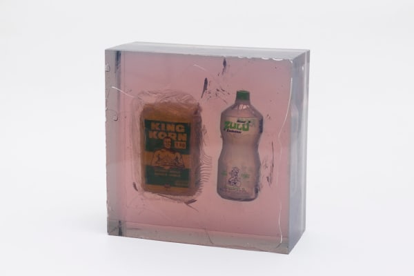 Paulo Nazareth, CA - produtos de genocídio - Zulu y Kideo Korn, 2017