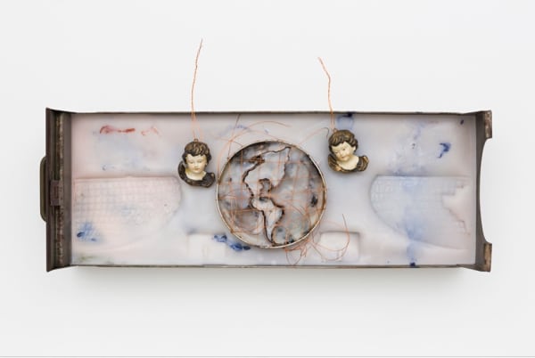 Anna Bella Geiger, Orbis Descriptio com Américas e dois ventos, 1999