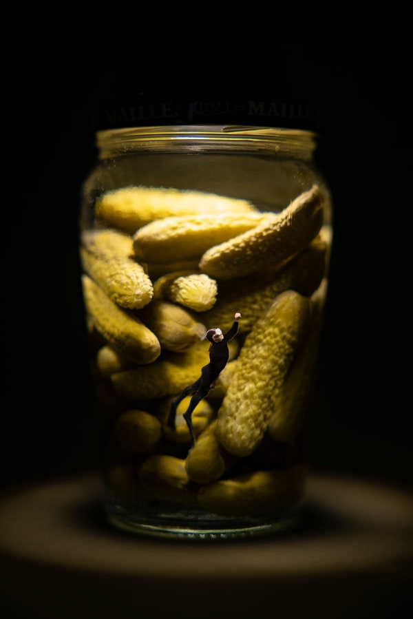 Christopher Boffoli, Pickle jar dive, 2021
