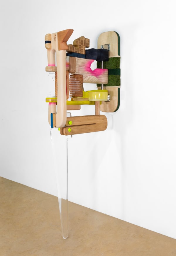 Cathy Della Lucia, Privacy Gate with invisible Crutch, 2023