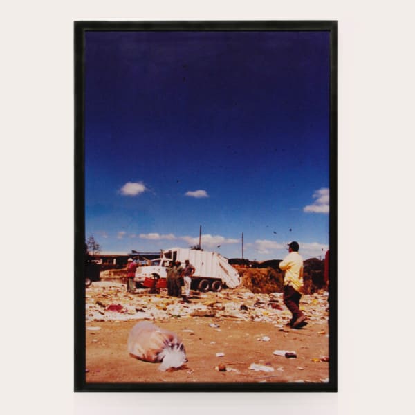 Regina José Galindo, No perdemos nada con nacer, 2000