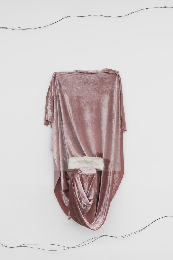 Laura Llaneli, Somos cuerpos que interferimos en la invisibilidad del feedback, 2020