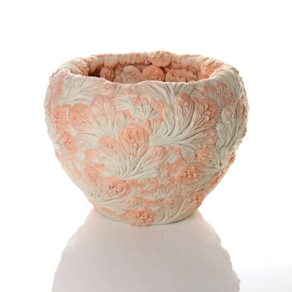Hitomi Hosono, A Large Pink Cherry Blossom Bowl, 2015